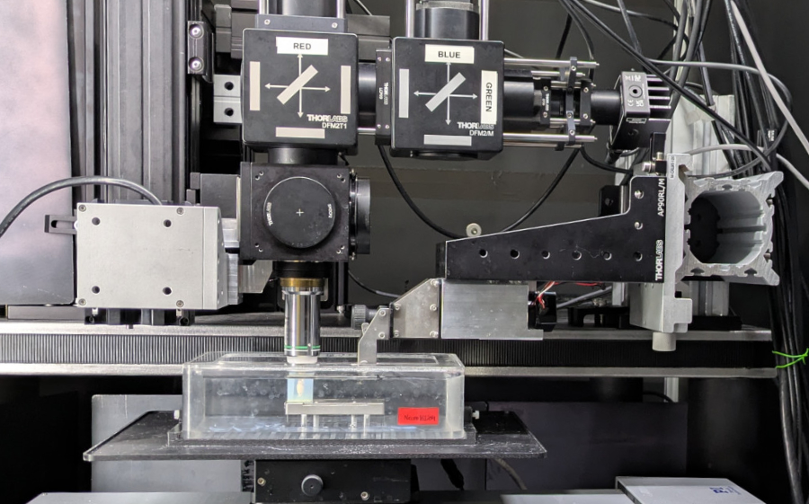 Example image of BrainSaw microscopy hardware